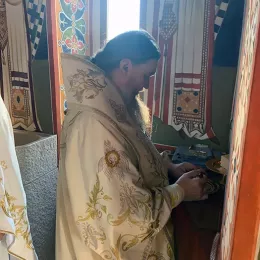 Епископ рибински Г. Венијамин служио у манастиру Косијерево