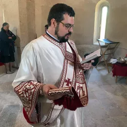 Епископ рибински Г. Венијамин служио у манастиру Косијерево