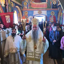 Освећење живописа у храму Благовијести у мојковачким Пољима