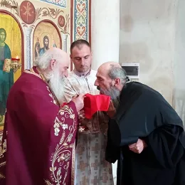 Прослављена годишњица освећења спомен храма на Вучјем долу