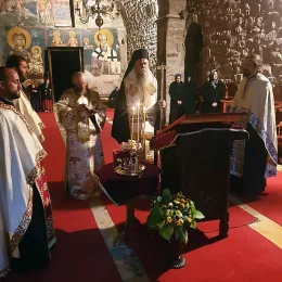 Празнично бденије у манастиру Пећка Патријаршија