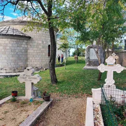 Помен у манастиру Косијерево