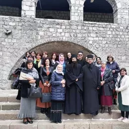 Коло српских сестара из Бијелог Поља у обиласку светиња Митрополије црногорско-приморске 