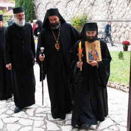 Литургија и монашење у Заграђу: Да имамо жртвену љубав према Богу и према ближњему својем 