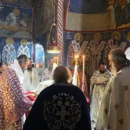 Литургија и монашење у Заграђу: Да имамо жртвену љубав према Богу и према ближњему својем 