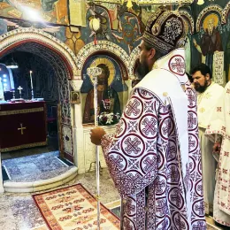 Литургија и монашење у Заграђу: Да имамо жртвену љубав према Богу и према ближњему својем 