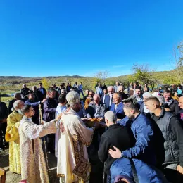 Прослављена слава спомен-храма Светог Лонгина 