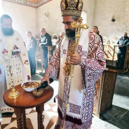 Епископ Методије богослужио у манастиру Мајсторовина
