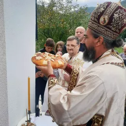 Литургија у храму Светог архангела Михаила у Ријеци Марсенића