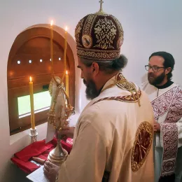 Литургија у храму Светог архангела Михаила у Ријеци Марсенића