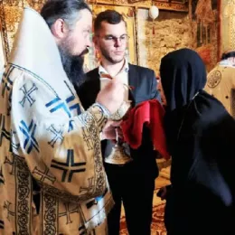 Патријарх српски г. Порфирије устоличен у Пећкој Патријаршији