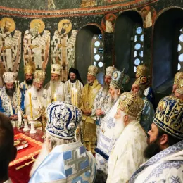 Патријарх српски г. Порфирије устоличен у Пећкој Патријаршији