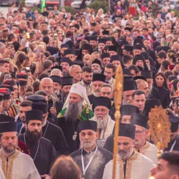 Храм Христовог васкрсења − печат православног јединства (бесједе Патријарха Порфирија и Митрополита Јоаникија/фото)