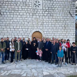 Епископ Методије служио Литургију на Крсцу у Голији