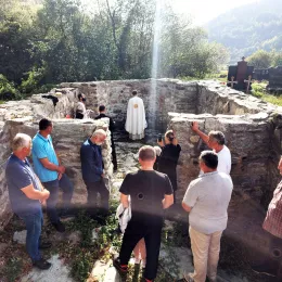 Света Литургија у Лубинцама