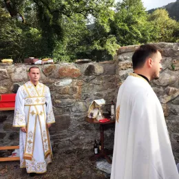 Света Литургија у Лубинцама