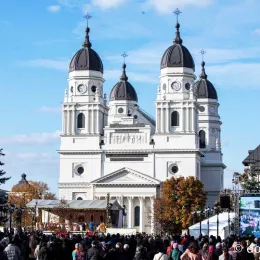 Митрополит Јоаникије на прослави празника Свете Параскеве у Јашију