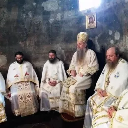 Литургија у манастиру Ђурђеви Ступови