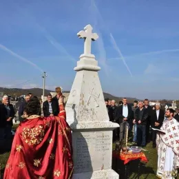 Литургија и освећење спомен-обиљежја у Почековићима