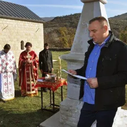 Литургија и освећење спомен-обиљежја у Почековићима