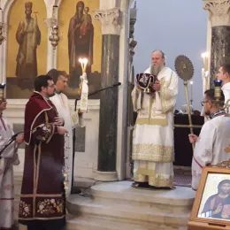 Епископ Јоаникије на Митровдан служио Литургију у Никшићу