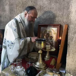 Епископ Јоаникије служио Божанствену Литургију Светог апостола Јакова, првог епископа Јерусалимског