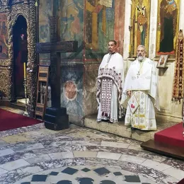 Литургијско сабрање у Високим Дечанима