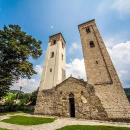 Литургија у цркви Светих Апостола Петра и Павла у Бијелом Пољу