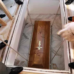 Молитвени испраћај патријарха и оца нашег Иринеја