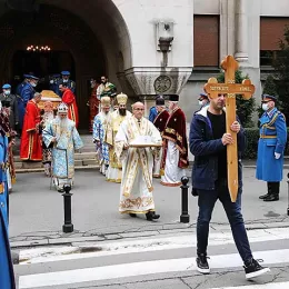 Света Заупокојена Литургија у Београду