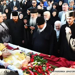 Подгорица на кољенима дочекала свог Митрополита