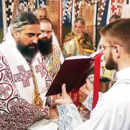 Литургија и рукоположење у манастиру Косијерево