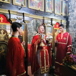 Литургија у цркви Светих апостола Петра и Павла у Бијелом Пољу 