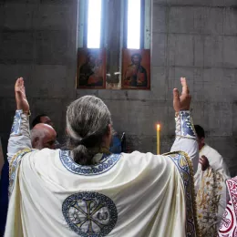 Молитвено прослављена храмовна слава цркве Светог Нектарија Егинског у Никшићу