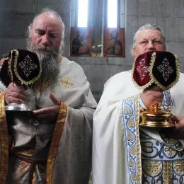 Молитвено прослављена храмовна слава цркве Светог Нектарија Егинског у Никшићу