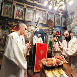 Литургија у цркви Светих Апостола Петра и Павла у Бијелом Пољу