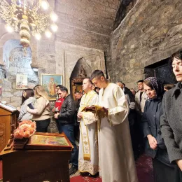 Литургија у цркви Светих Апостола Петра и Павла у Бијелом Пољу