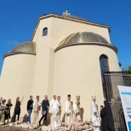 Освећење храма Свете Тројице у Ресистенцији