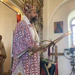 Епископ Методије, на празник Светог апостола Матеја, служио Литургију у Вилусима 