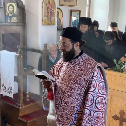 Епископ Методије, на празник Светог апостола Матеја, служио Литургију у Вилусима 