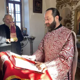 Епископ Методије, на празник Светог апостола Матеја, служио Литургију у Вилусима 