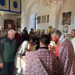 Епископ Методије, на празник Светог апостола Матеја, служио Литургију у Вилусима 