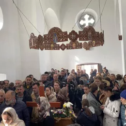 Архијерејска Литургија у цркви Успења Пресвете Богородице у Павином Пољу  