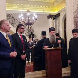 Патријарх Порфирије посетио Амбасаду Србије у Буенос Ајресу (ФОТО)