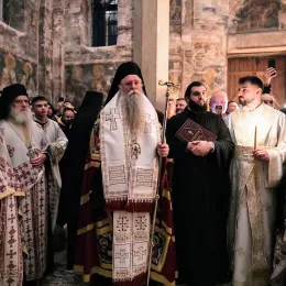 Празнично бденије и монашење у Високим Дечанима