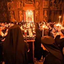 Празнично бденије и монашење у Високим Дечанима