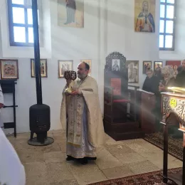Епископ Методије служио Литургију у храму Светих Јоакима и Ане у насељу Видрован код Никшића