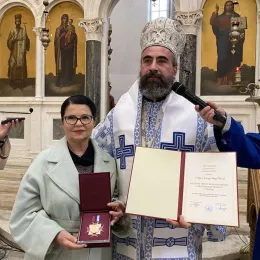 Епископ Методије Орденом Светог Георгија I степена одликовао Мару Тешић