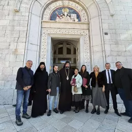 Епископ Методије Орденом Светог Георгија I степена одликовао Мару Тешић