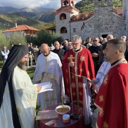 Литургија у манастиру Подлства